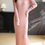 Merinoullblandning med V-ringad Ribbad Bodycon Stickad Klänning