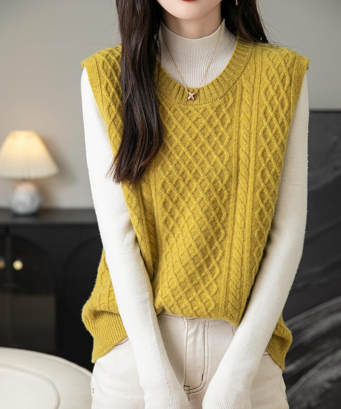 100% Merino Wool Vintage Cable Crewneck Sweater Vest