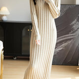 Merinoullblandning med V-ringad Ribbad Bodycon Stickad Klänning