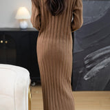 Merinoullblandning med V-ringad Ribbad Bodycon Stickad Klänning