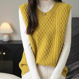 Women's 100% Merino Wool Sweater Vest 2025 Fall Winter Vintage Cable Crew Neck Sleeveless Knit Sweater Vest