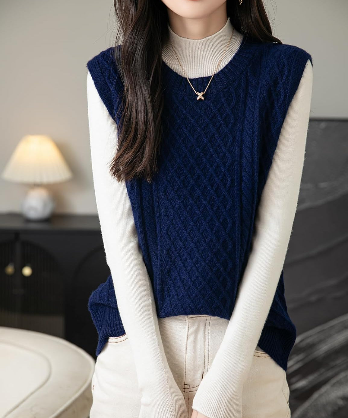 Women's 100% Merino Wool Sweater Vest 2025 Fall Winter Vintage Cable Crew Neck Sleeveless Knit Sweater Vest