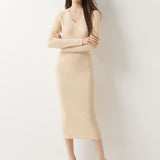 Abito maglione con scollo a V 30% cashmere 70% lana merino