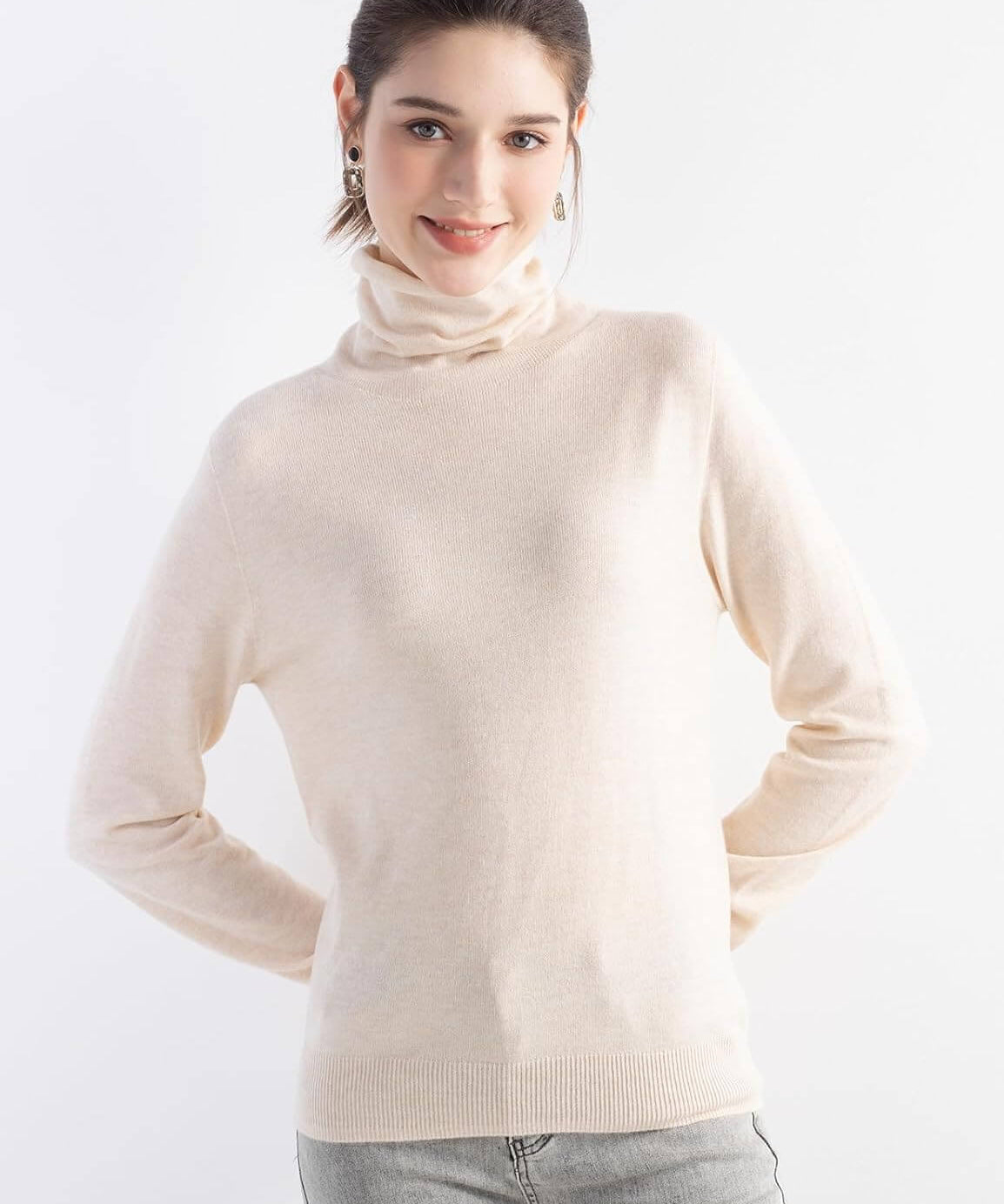 Merino Wool Turtle Neck Seamless Knit Sweater