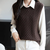 Women's Merino Wool Blend Sweater Vest 2025 Fall Winter Classic Crew Neck Sleeveless Cable Knit Pullover Sweater Vest
