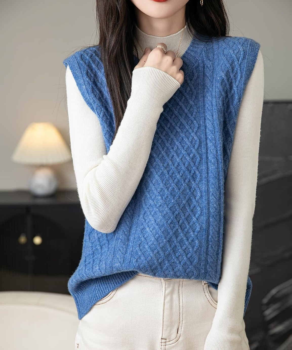 Women's 100% Merino Wool Sweater Vest 2025 Fall Winter Vintage Cable Crew Neck Sleeveless Knit Sweater Vest