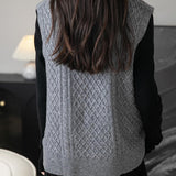 Women's 100% Merino Wool Sweater Vest 2025 Fall Winter Vintage Cable Crew Neck Sleeveless Knit Sweater Vest