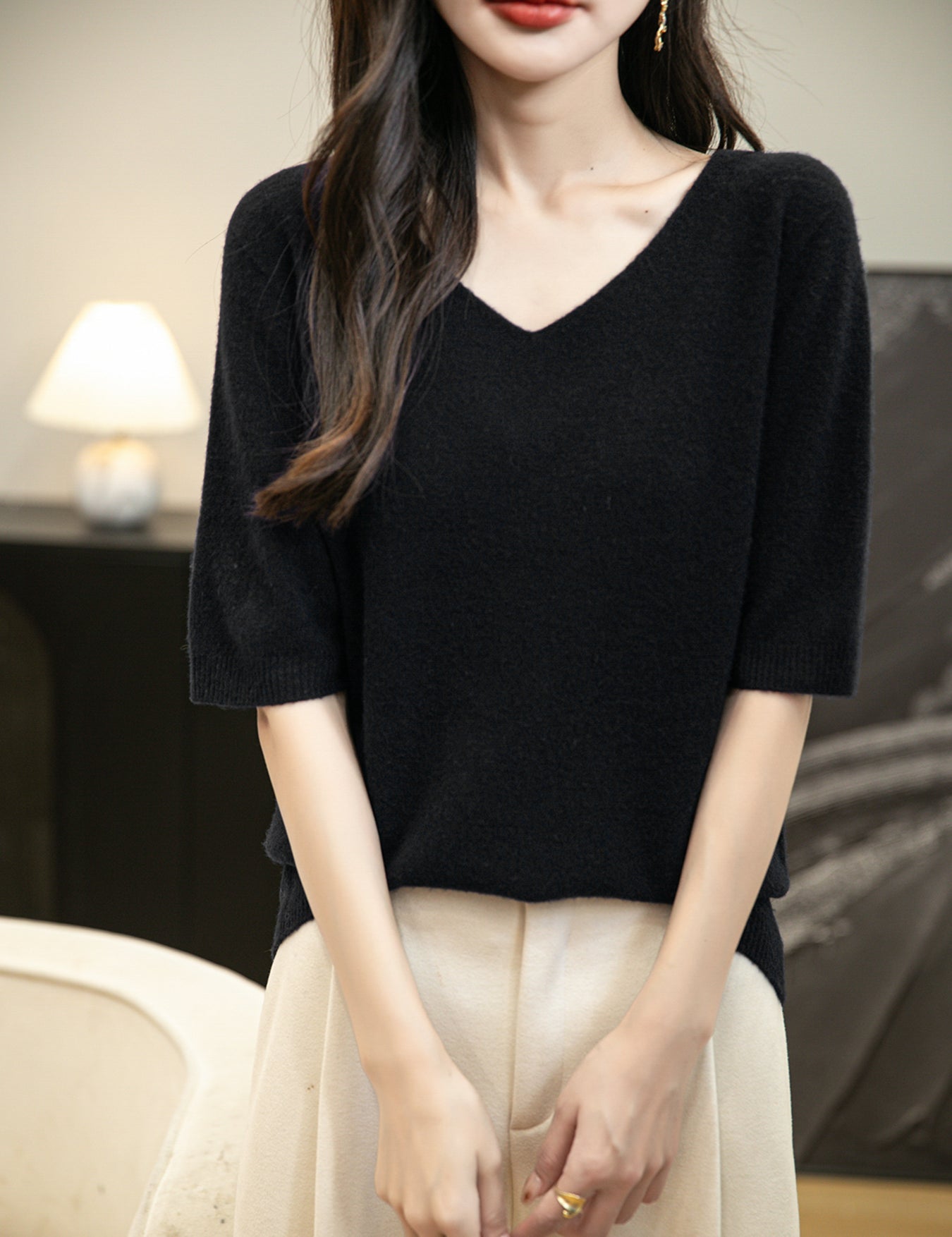 100% Merino Wool V-Neck Seamless Short Sleeve Sweater