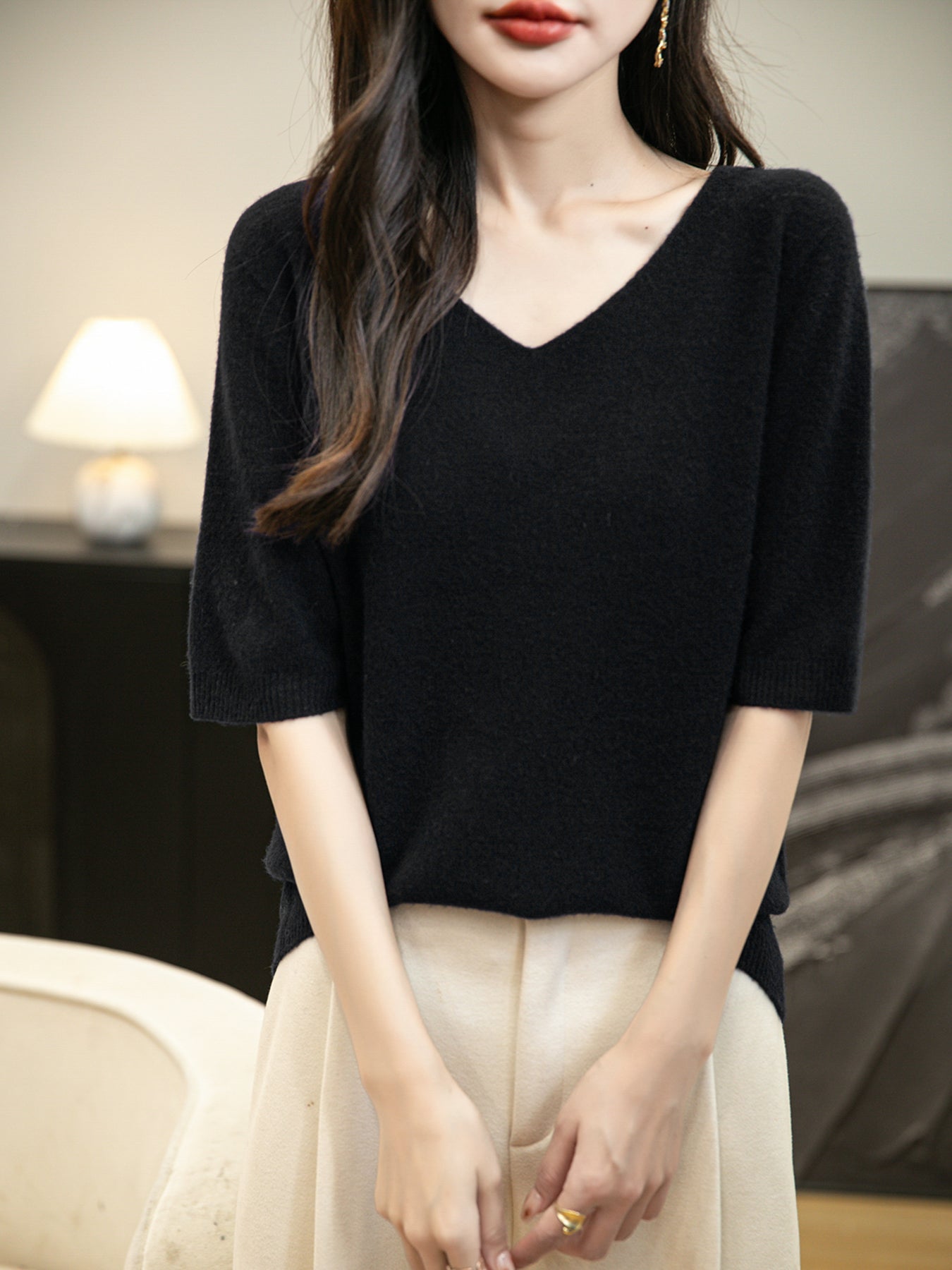 100% Merino Wool V-Neck Seamless Short Sleeve Sweater